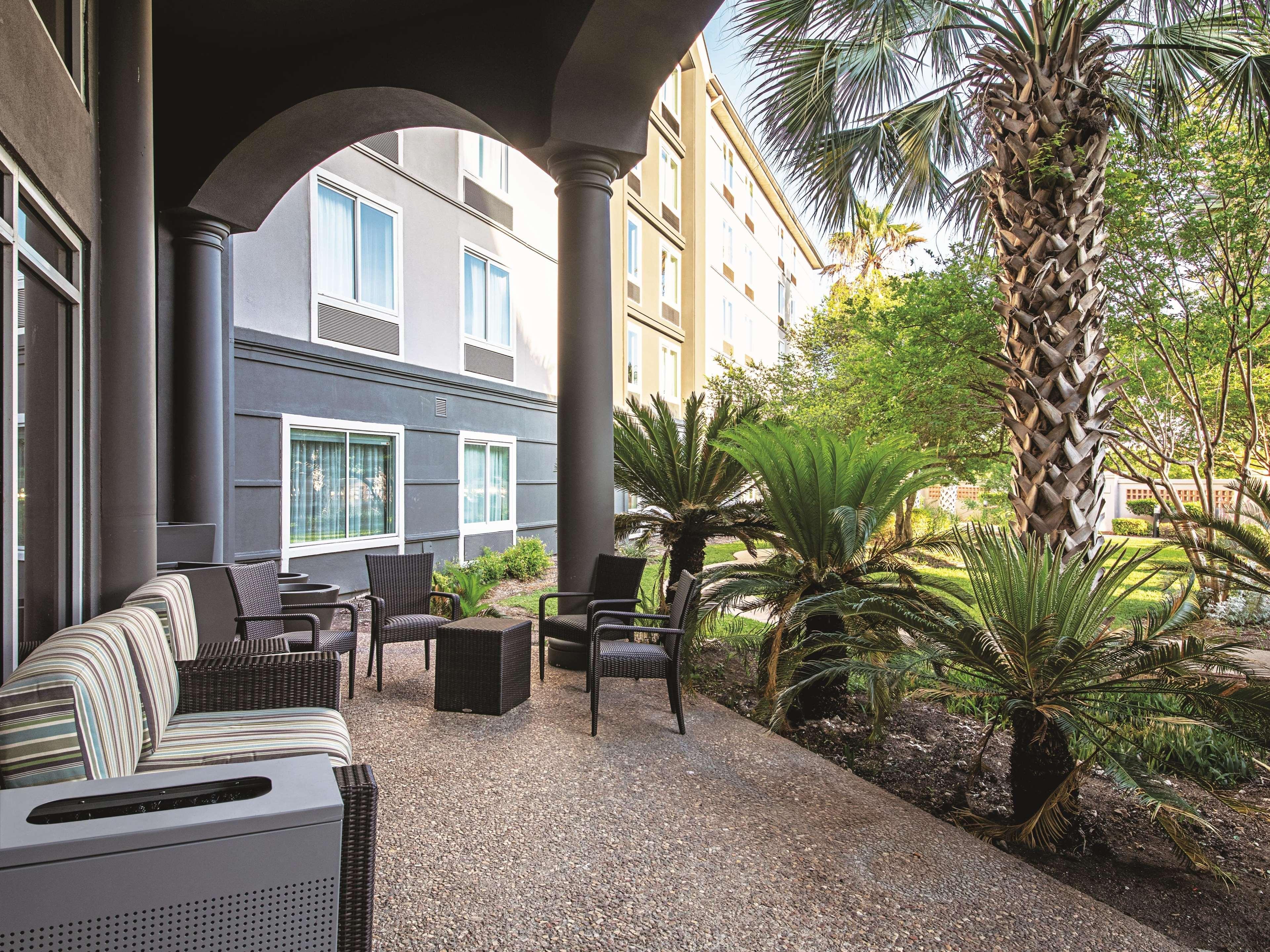 La Quinta By Wyndham Austin Airport Hotel Exterior photo