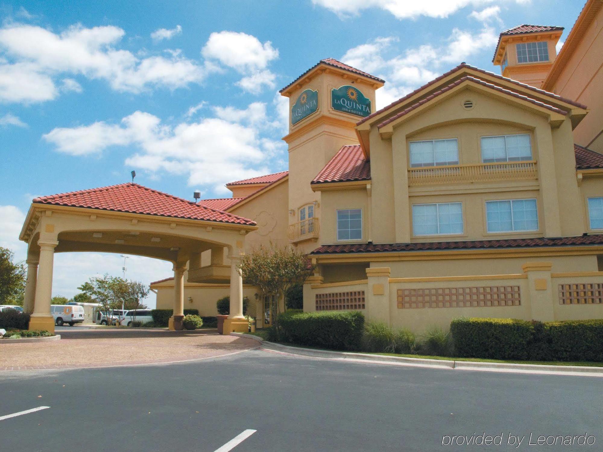 La Quinta By Wyndham Austin Airport Hotel Exterior photo